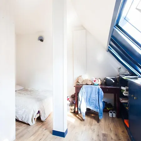 Spacious Apt At The Trocadero *