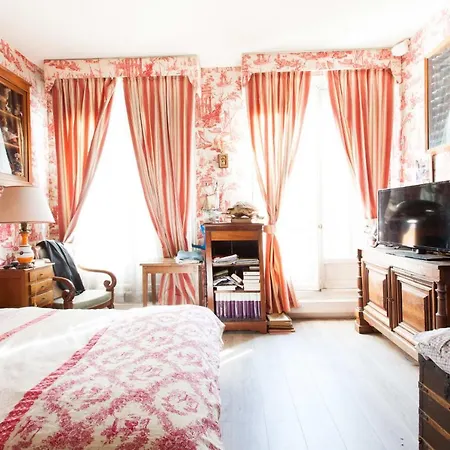 Spacious Apt At The Trocadero Paříž