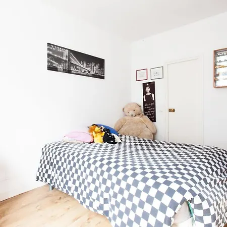 Spacious Apt At The Trocadero Paříž